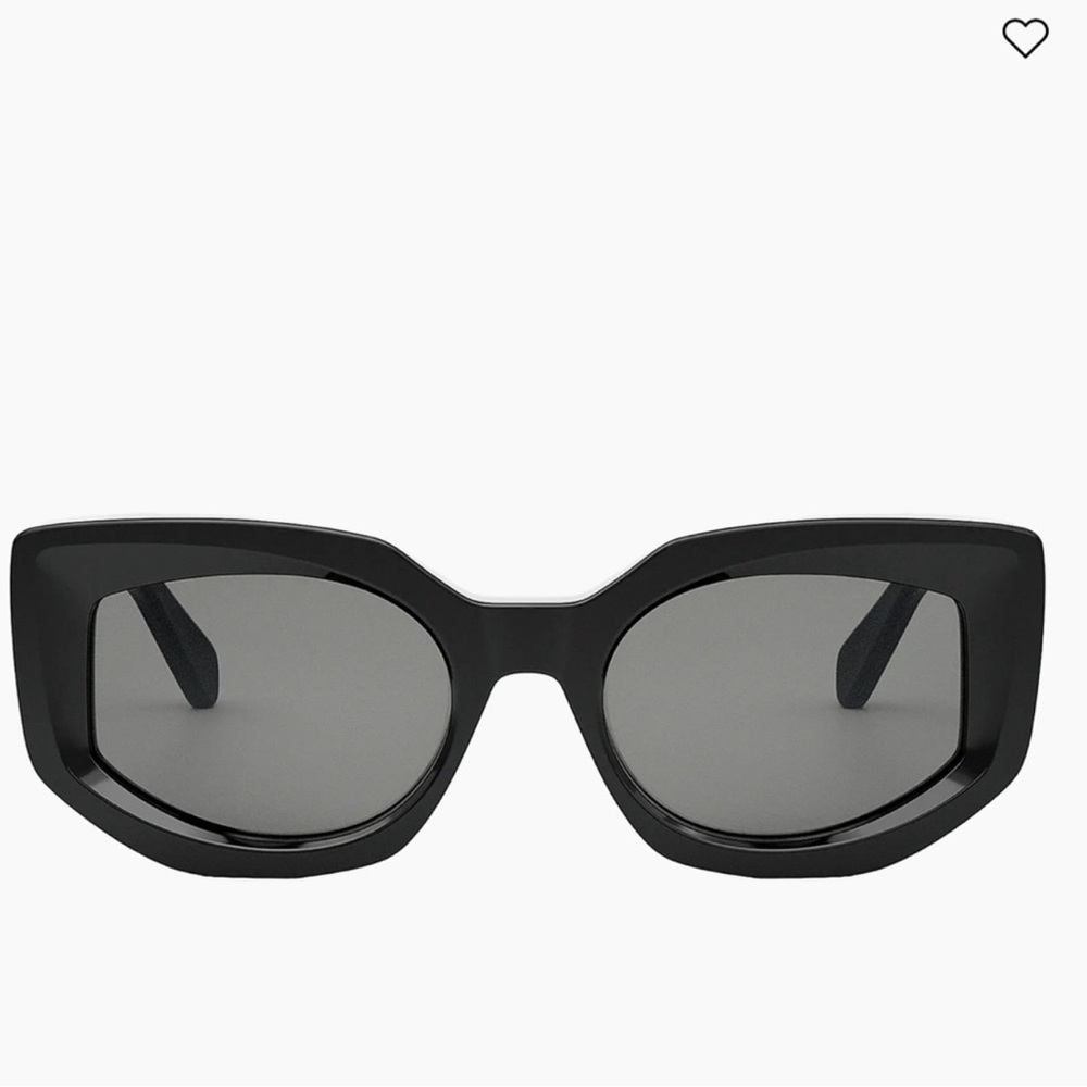 CELINE
Bold Three Dots 54MM
Butterfly Sunglasses
$480MSRP
$379 $ 480